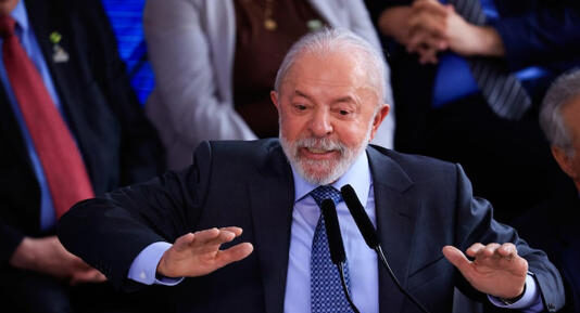 Lula cita conversa com Trump, mas Secom corrige e diz que presidente se confundiu