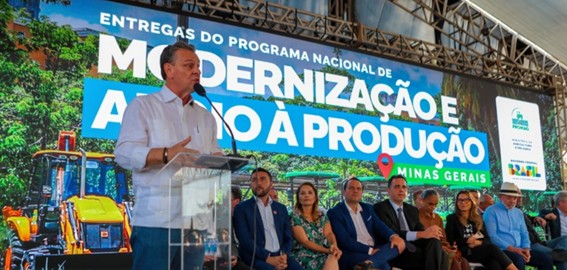 Ausência de prefeitos das maiores cidades em evento de Fávaro expõe contraste político em MT
