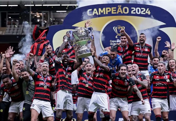 Flamengo conquista o Brasileirão e passa a acumular cinco títulos simultâneos