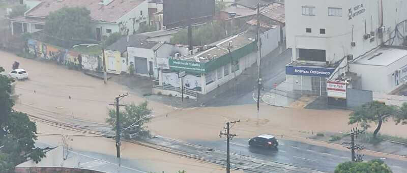 Após temporais, MT segue sob aviso de perigo para chuvas intensas