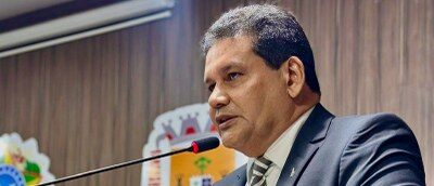 Vereador de Várzea Grande pede desculpas após expor tratamento de câncer de secretária e gera debate sobre ética política