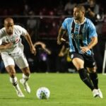 São Paulo impõe ritmo de jogo e sobe na tabela com atuação segura contra o Grêmio