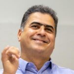 Emanuel Pinheiro tem contas bloqueadas após não pagar indenização a Mauro Mendes