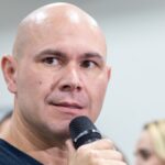 Abílio pede ajuda da população para mapear buracos e promete tapa no mesmo dia