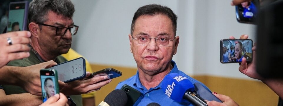 Botelho nega mágoa ao deixar União Brasil, mas dispara: “partido dormiu no ponto”