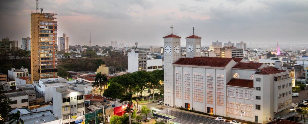 Sol e calor marcam a semana, mas chuva ainda pode surpreender em Cuiabá