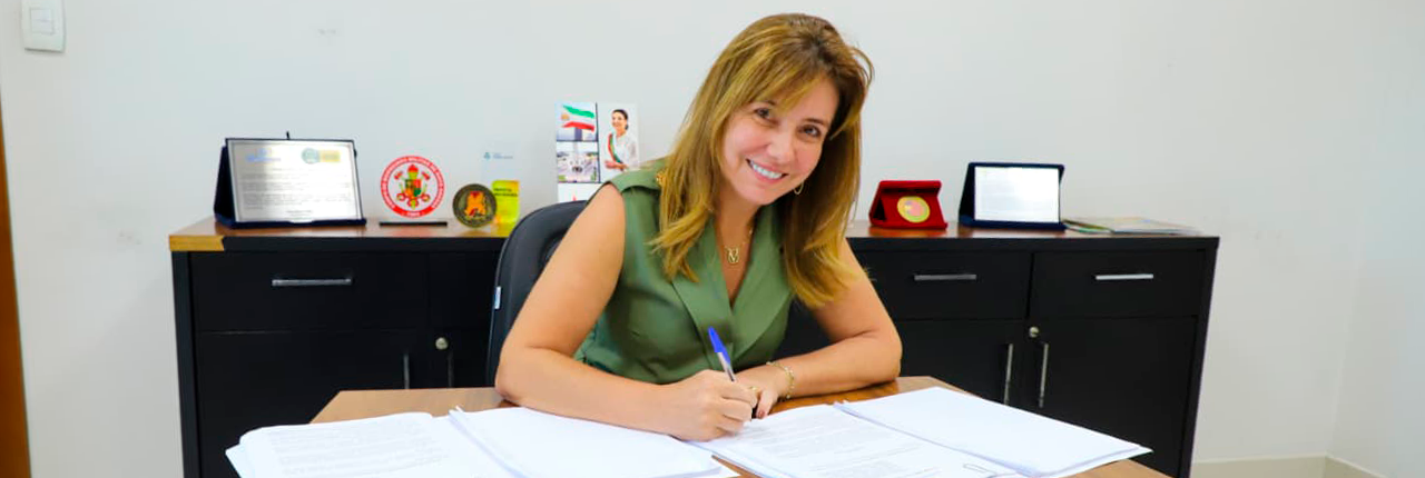 Após décadas de espera, prefeitura oficializa planos de carreira e salários para servidores