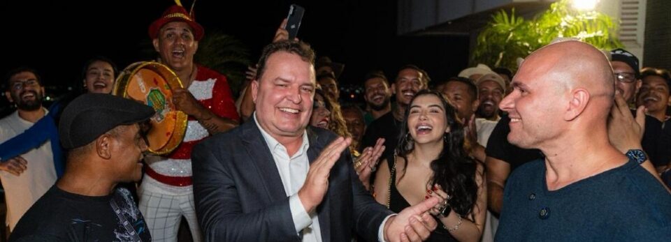 “Tapo os buracos e você devolve o hospital”: fala de Abílio agita bastidores políticos