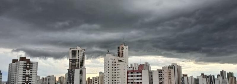 Inmet emite aviso e prevê temporais em Mato Grosso com risco de ventania intensa