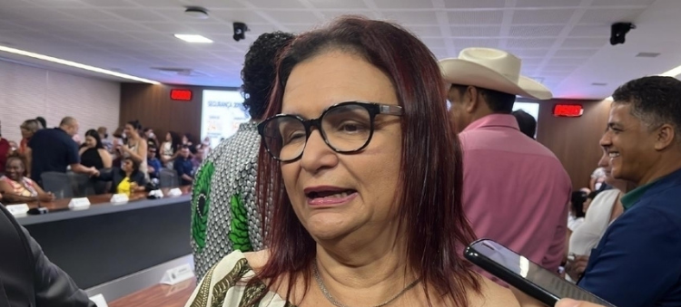 Rosa Neide desafia discurso de Abílio e cita Hospital, Rodoanel e moradias em Cuiabá