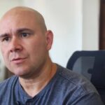 Abílio mantém sigilo sobre bairros que receberão asfalto e aponta risco de uso eleitoral
