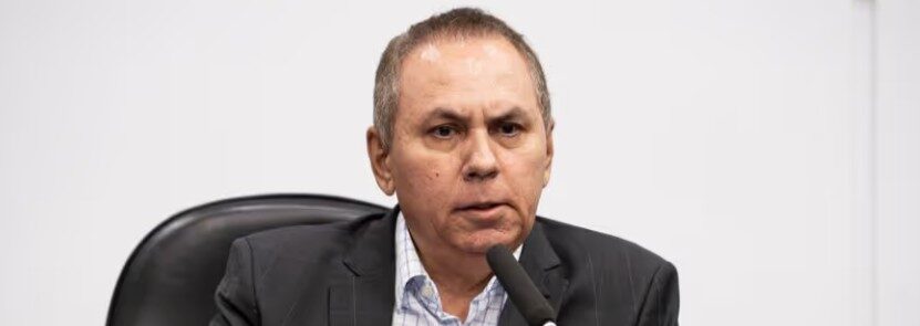 Dilemário rejeita mudar regimento para reeleição de Paula Calil e fala em “grande contradição”