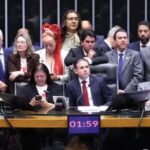 Deputados aprovam fim da escala 6×1 e reduzem jornada para 40 horas semanais