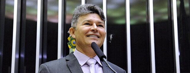 Medeiros sobe o tom contra Fávaro e chama ministro de “traidor” em nova ofensiva política