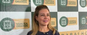 Flávia Moretti evita falar em incêndio criminoso após destruição de galpão da Prefeitura