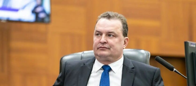 Max Russi reage a projetos polêmicos e promete frear “jabutis” no Legislativo