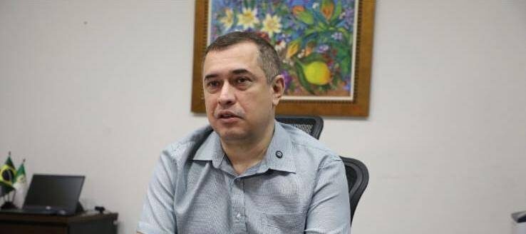 Secretário nega manobra nas contas e afirma que restos a pagar da Educação seguem a lei