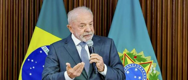 Governo Lula enfrenta desgaste: 50% desaprovam gestão, aponta Ipsos/Ipec