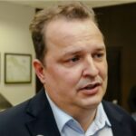 “Até papagaio fala”, Max Russi evita confronto com Abílio após críticas a deputados.