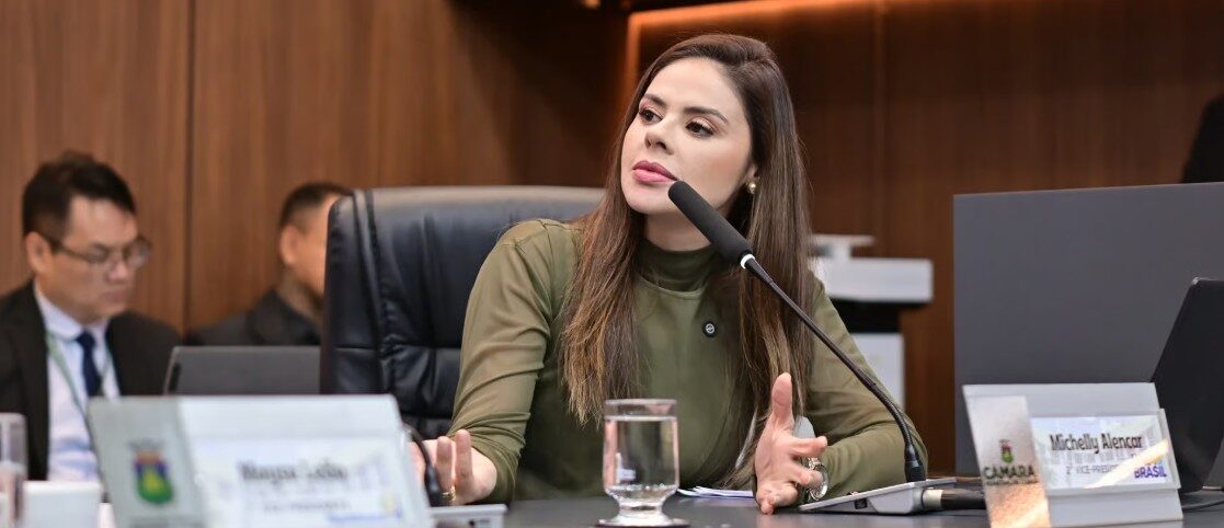 Após romper com Abílio, Michelly evita apoiar prefeito e descarta volta de Emanuel ao poder