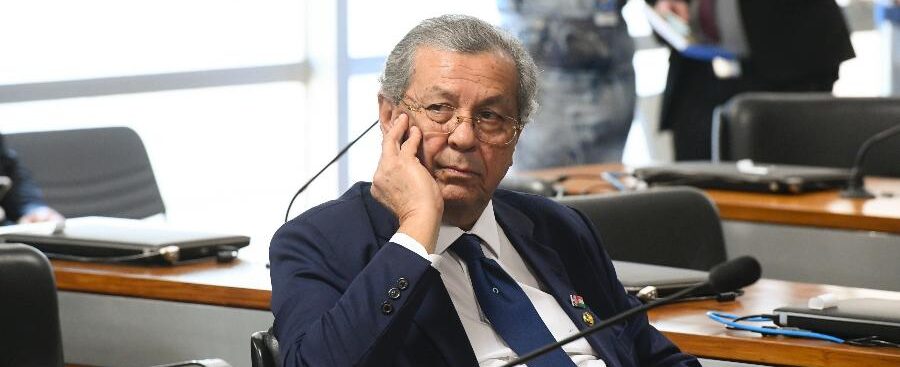 “Tenho muita gente ao meu lado”, diz Jayme ao resistir pressão por apoio a Pivetta