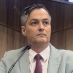 Vídeo com maços de dinheiro coloca presidente do DAE no centro da crise em Várzea Grande