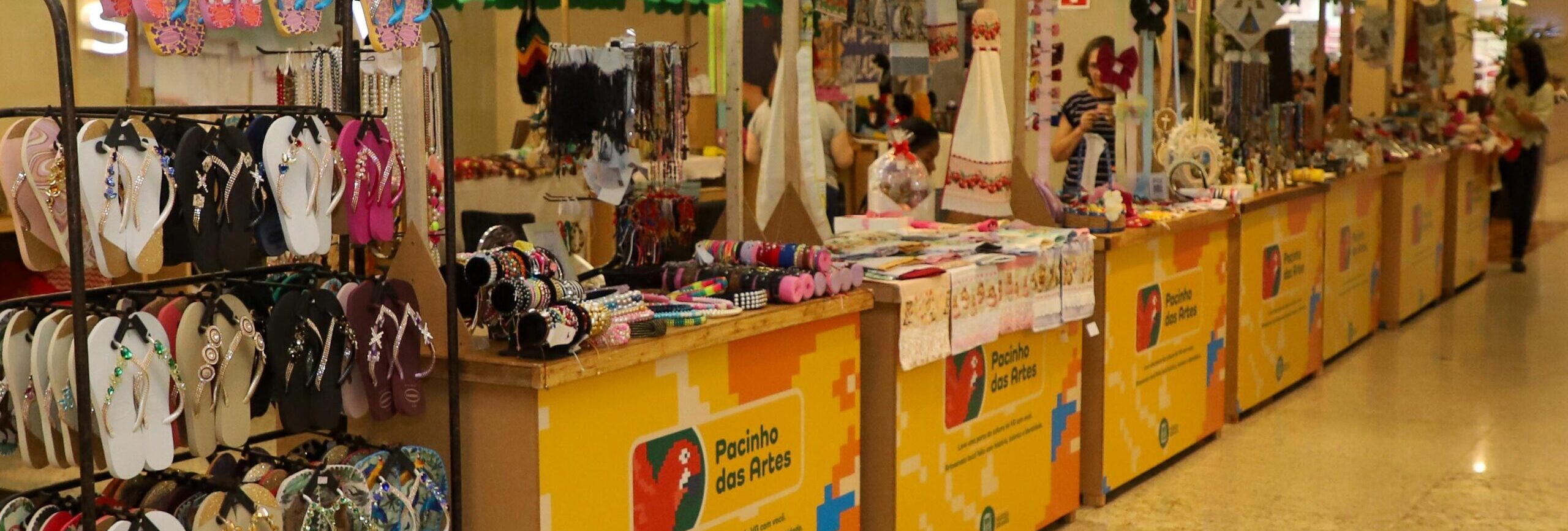 Artesanato de Várzea Grande ganha espaço em shopping com exposição até esta sexta