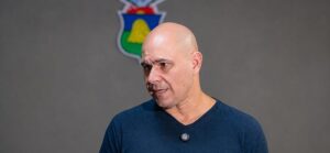 Abílio vê derrota de Flávio Bolsonaro como “livramento” e prevê crise no governo Lula