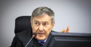 Após prisão de Sérgio Ricardo, vice-presidente suspende expediente e sessão do TCE-MT