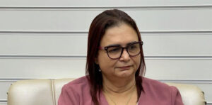 “Fica falando bobagem”: Rosa Neide ataca Abílio após declarações sobre eleitores de Lula